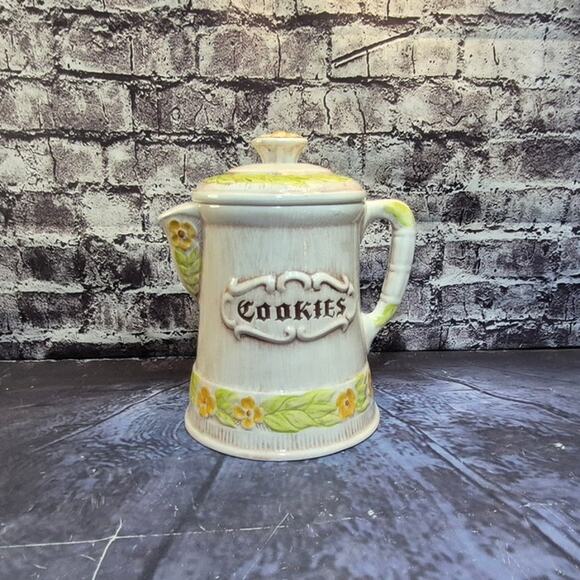 Vintage Treasure Craft Cookie Jar Pitcher Tea Pot - Picture 1 of 9